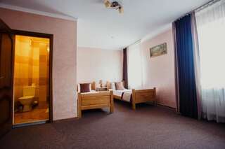 Отель Hotel Bellavista & Spa Буковель Просторный двухместный номер с 2 отдельными кроватями-1
